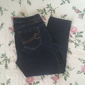 Stylish and Comfortable Capris Jeans